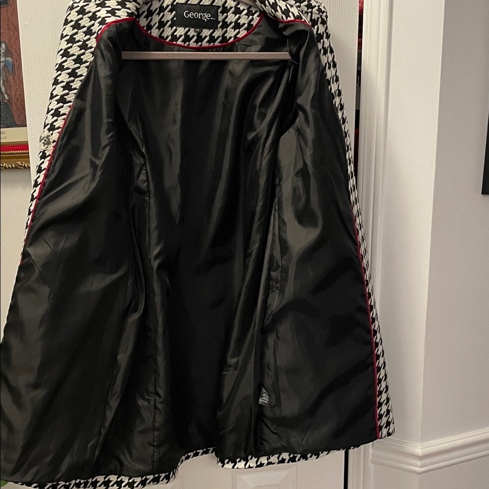 George Women's Classic Houndstooth Coat - Picture 2 of 5